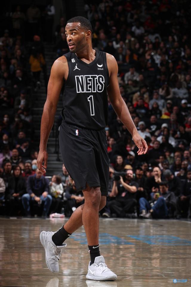 在广州凤尾 在广州凤尾